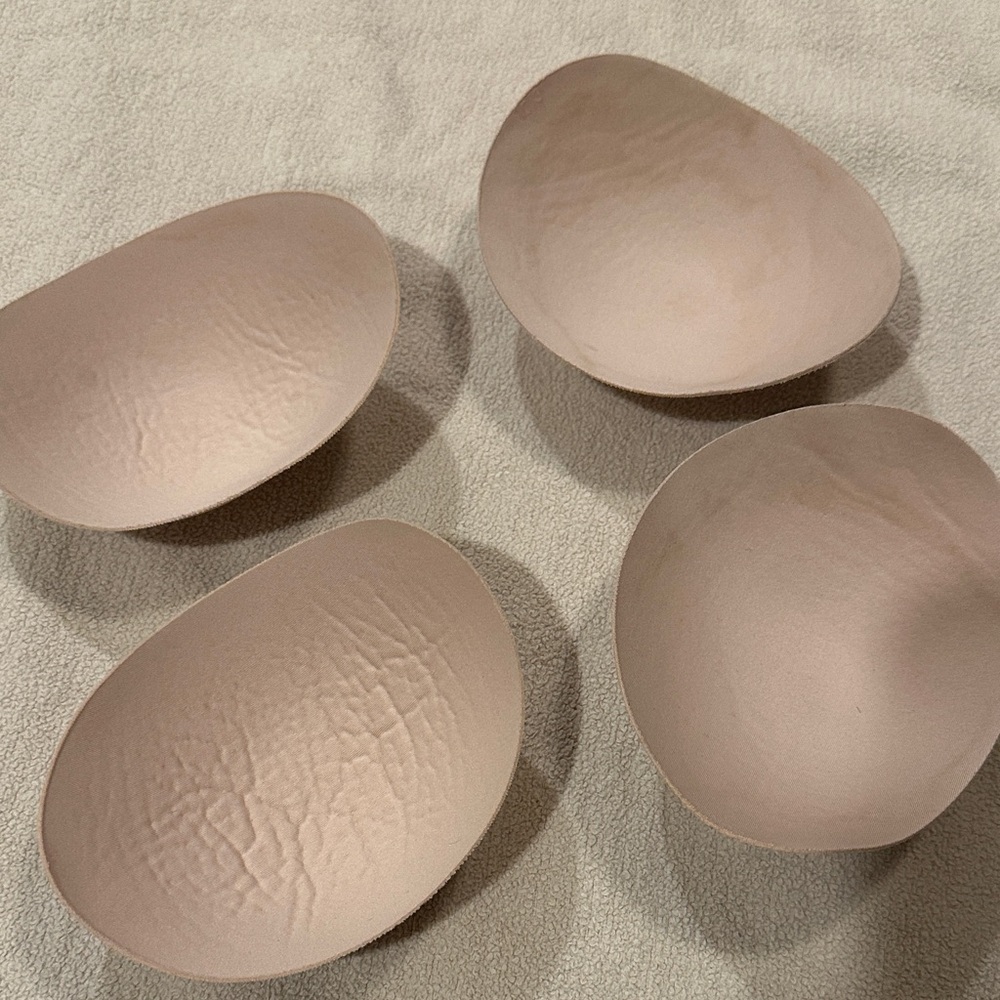 2 sets beige bra inserts